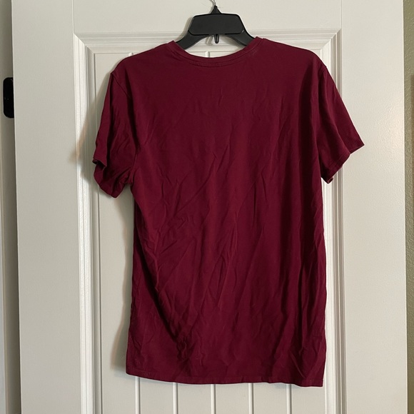 Mens Medium Apt 9 v-neck Tee - Picture 3 of 3